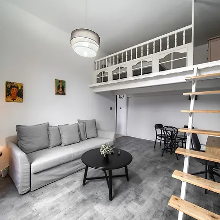 Frida Apartment *